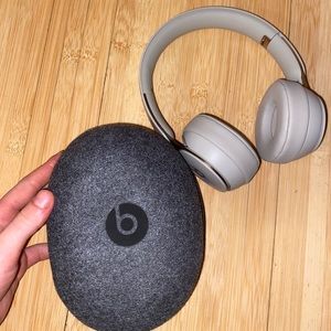 Beats Solo Pro